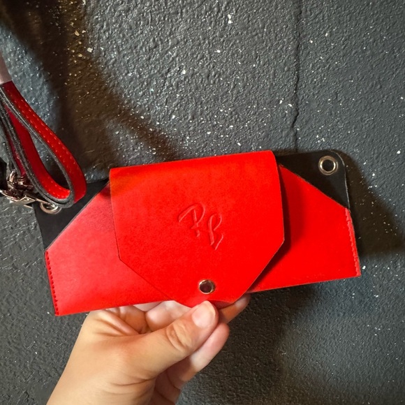 Ray Ban Red and Black Crossbody Wallet and Sunglasses Holder with Strap - Picture 2 of 6